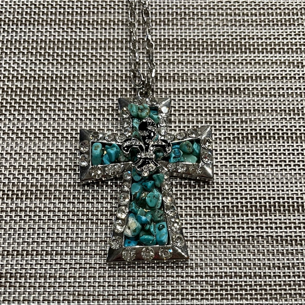 Brand 🆕 Ladies Cross Necklace